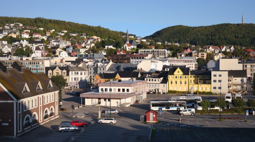 revisor Harstad