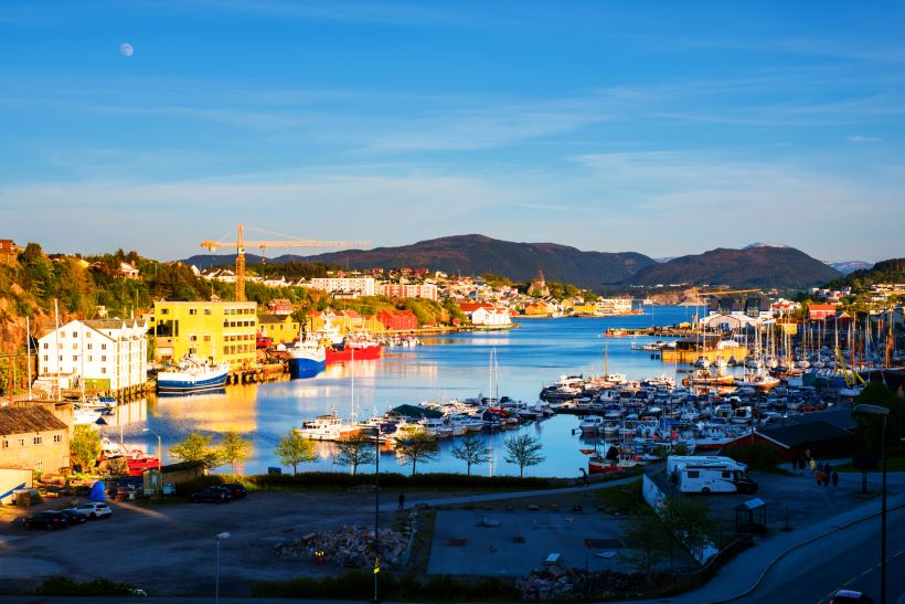 revisor Kristiansund